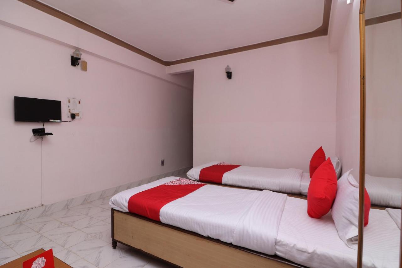 Oyo 16112 Hotel Uruvela International Бодх-Гая Екстер'єр фото