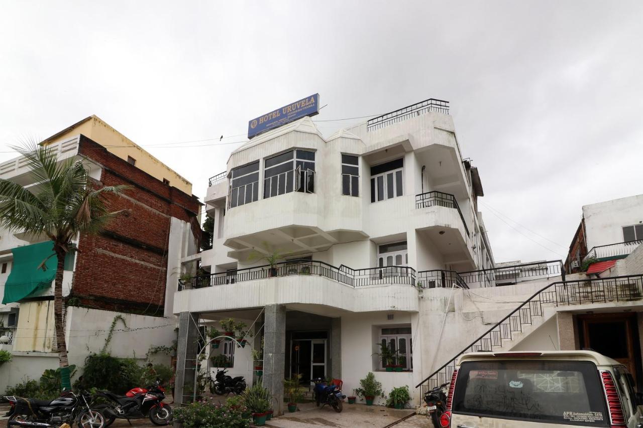 Oyo 16112 Hotel Uruvela International Бодх-Гая Екстер'єр фото